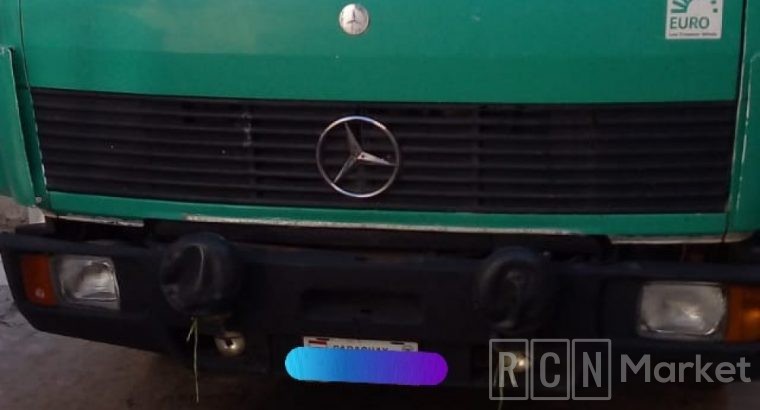 Mercedes Benz 814 año 2000